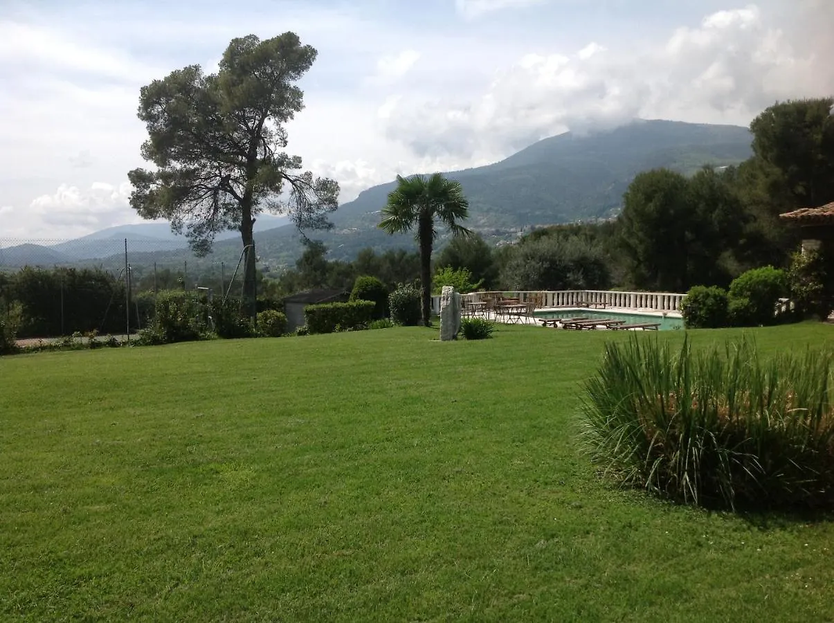 לינה וארוחת בוקר ונס La Bastide Aux Oliviers 0*,  צרפת