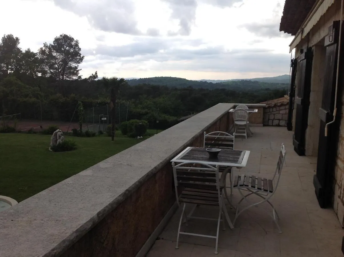 Bed and Breakfast La Bastide Aux Oliviers à Vence Couette-café